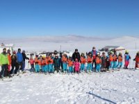 Abalı Kayak Tesisinde ikinci etabın açılışı yağan kara bağlı