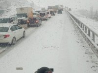 İznik ile Yenişehir arasında araçlar mahsur kaldı