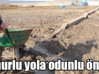 Karlar erimeye başladı köyler çamur deryasına döndü