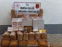 Jandarmadan kaçan kamyonette kaçak tütün ve makaron çıktı