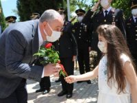 Vali Coşkun’dan şehitlik ziyareti