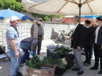 Vali Makas, semt pazarında denetimde bulundu
