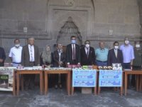 Yazarlar normalleşme sonrası okurları ile buluştu