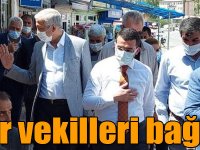 Susuzlular AK Parti milletvekillerini bağrına bastı