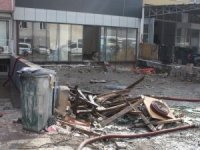 Ankara’da iş yerlerini su bastı, araçlar suya gömüldü