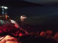 İzmir’de otomobil denize yuvarlandı: 1 yaralı