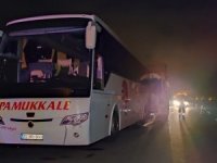 Kuzey Marmara Otoyolunda kamyon yolcu otobüsüne çarptı:1 yaralı
