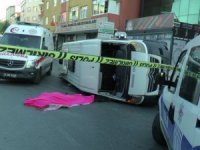 Ümraniye’de 1 kişinin öldüğü 6 kişinin yaralandığı minibüs kazası kamerada