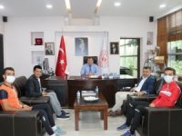 Şampiyonlardan Kabakcı’ya ziyaret