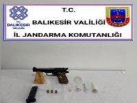 Jandarmadan 16 aranan şahsa operasyon
