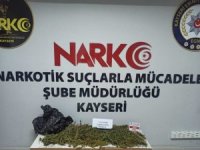 Yolcu otobüsüne uyuşturucu operasyonu: 2 kilo kubar esrar ele geçirildi