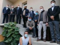 Kamyonun devrilmesi sonucu kullanılmaz hale gelen ev belediye tarafından onarılarak ev sahibine teslim edildi