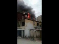 Fikirtepe’de kentsel dönüşüme giren binalarda kokutan yangın kamerada