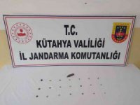 21 tarihi sikkeyi jandarmaya 650 TL’ye satarken yakalandılar
