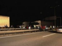 Tırın kasasından dökülen salçalar faciaya neden oldu: 1 ölü, 10 yaralı
