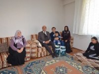 Başkan Çöl, yeni doğan bebekleri unutmadı