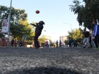 Sıcak Asfalt Üzerinde Futbol
