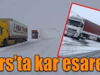 Kars’ta kar, tipi ve buzlanmadan tırlar yolda kaldı