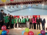 En renkli engelliler günü kutlaması