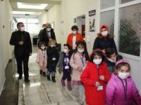 Minik öğrencilerden Başkan Özdoğan’a ziyaret