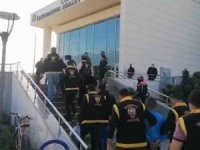 El ve ayakları bağlı kadın kurtarıldı