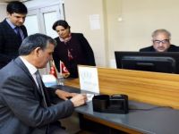 Vali Özefe, Yeni Kimlik İçin Başvuru Yaptı