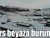 Kars tamamen beyaza büründü