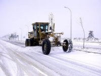 Şanlıurfa’da karla mücadele çalışmaları sürüyor