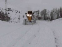 Kırıkkale’de karla kapanan 60 köy yolu ulaşıma açıldı