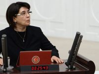 HDP Diyarbakır Milletvekili Leyla Zana gözaltına alındı! (Leyla Zana kimdir)