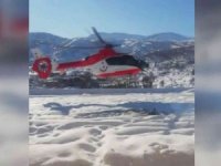 Köylü vatandaşlar ambulans helikopter için dumanla konum belirledi