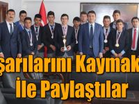 Başarılarını Kaymakam İle Paylaştılar