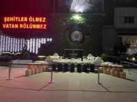 Bakan Soylu: “Uzun süreli takip sonucu Türkiye’de tek seferde rekor: 1 on 117 kg metamfetamin kristal ve sıvı ele geçirildi”