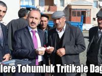 Kars'ta Çiftçilere Tohumluk Tritikale Dağıtıldı
