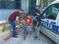 Baba ve oğullarının bisikletini çalan şüpheli yakalandı