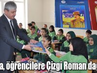 Kars’ta, öğrencilere Sarıkamış ve Gazi Ahmet Muhtar Paşa Çizgi Romanı dağıtıldı