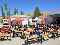 Tuşba Belediyesi, öğrencileri tiyatro ile buluşturmaya devam ediyor