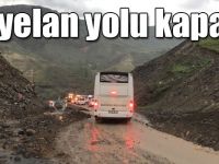Heyelan Kars-Erzurum karayolunu ulaşıma kapattı