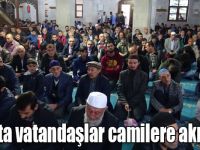 Kars’ta vatandaşlar camilere akın etti