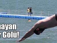 Kars’ta sıcaktan bunalanlar Çıldır Gölü’nde serinliyor