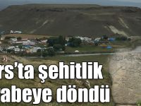 Kars’ta şehitlik harabeye döndü