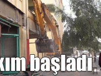 Kars'ta Külliye inşaatında yıkım çalışması başladı