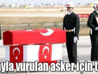 Kazayla vurulan asker için tören