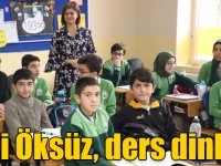 Kars Valisi Türker Öksüz, sınıfa girip ders dinledi