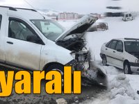Kars'ta iki otomobil çarpıştı: 2 yaralı