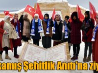 Üniversitelilerden Sarıkamış Şehitlik Anıtı'na ziyaret