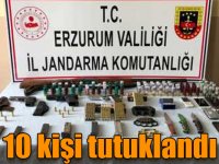 Kars ve Erzurum'da silah ve göçmen kaçakçılığı operasyonu