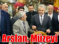Eski Bakan Arslan, Türkiye Deniz Canlıları Müzesi'ni ziyaret etti