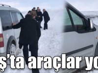 Sarıkamış’ta kar yağışı etkili oldu, araçlar yolda kaldı