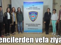 Kars’ta öğrencilerden vefa ziyareti